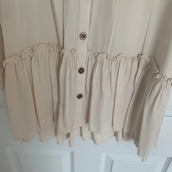 Cream Ruffled Hem Dress - Picture 4 of 7